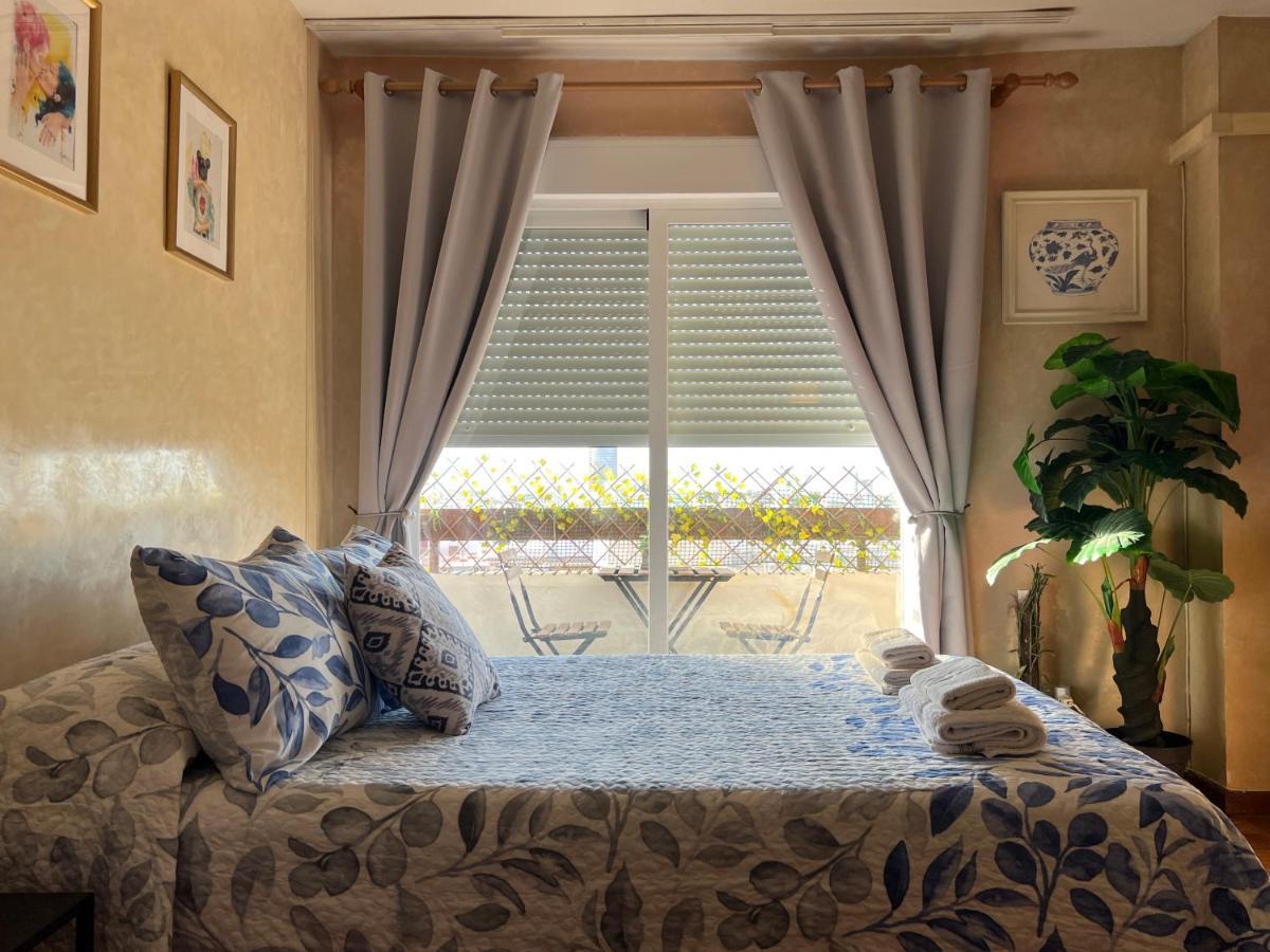 Apartamento Triana Con Vistas - Aloha Sevilla Luaran gambar