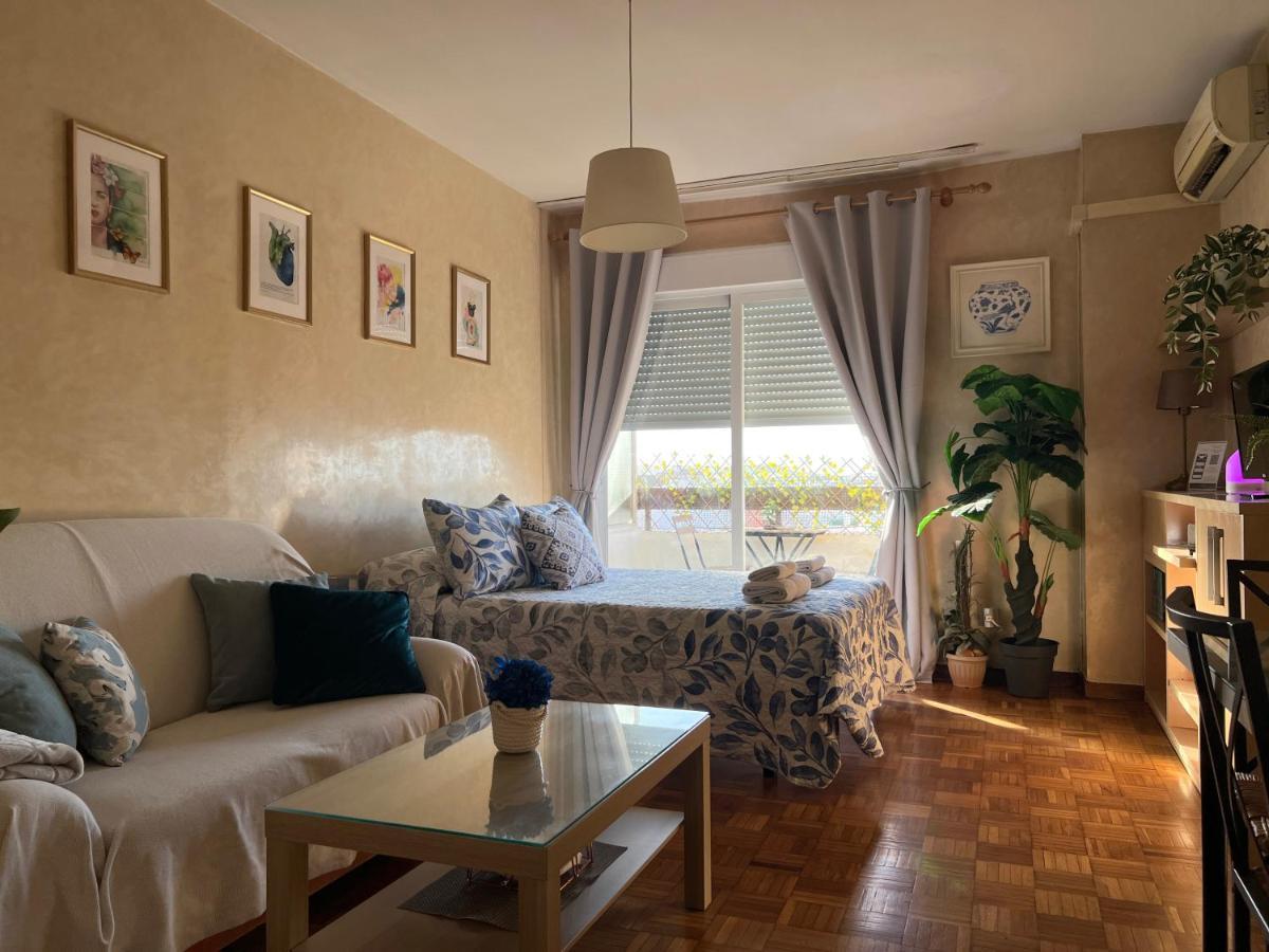 Apartamento Triana Con Vistas - Aloha Sevilla Luaran gambar